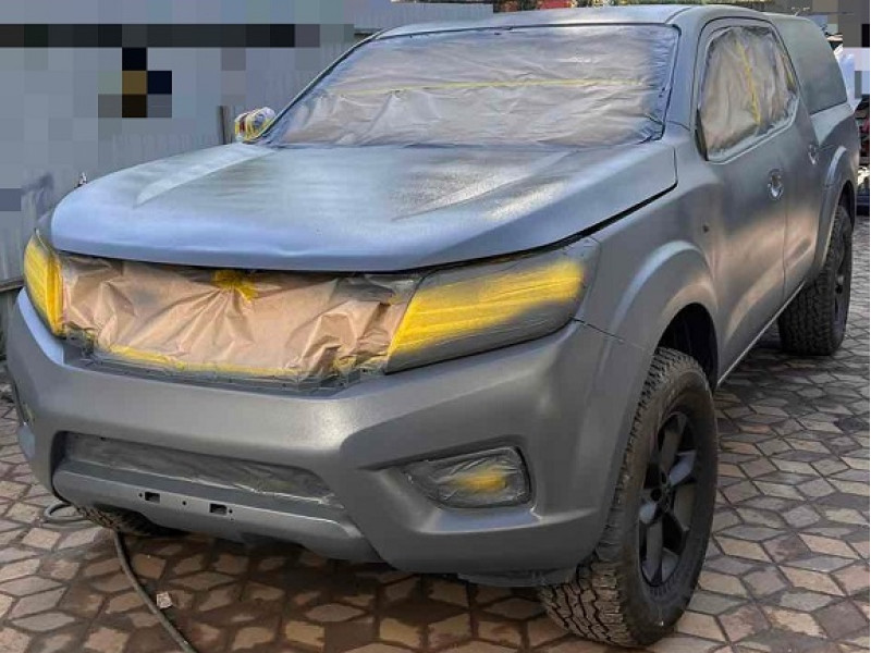 Nissan Navara в покритті RAPTOR у кольорі RAL 7024 (графітово-сірий)